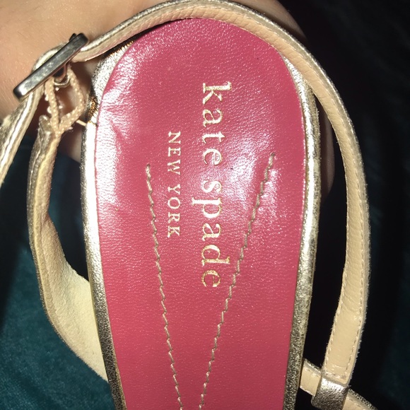 Gold Kate Spade heels!! - Picture 3 of 4
